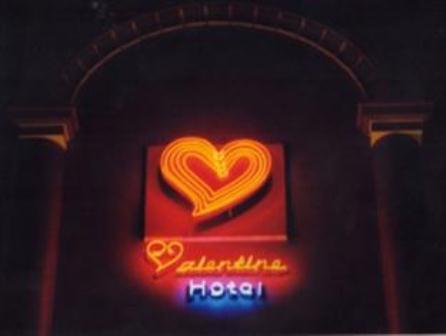Valentine Hotel - Hong Ha Hanoi Buitenkant foto
